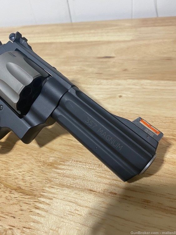 Smith & Wesson 327PD .357 mag Scandium Revolver 4”-img-8