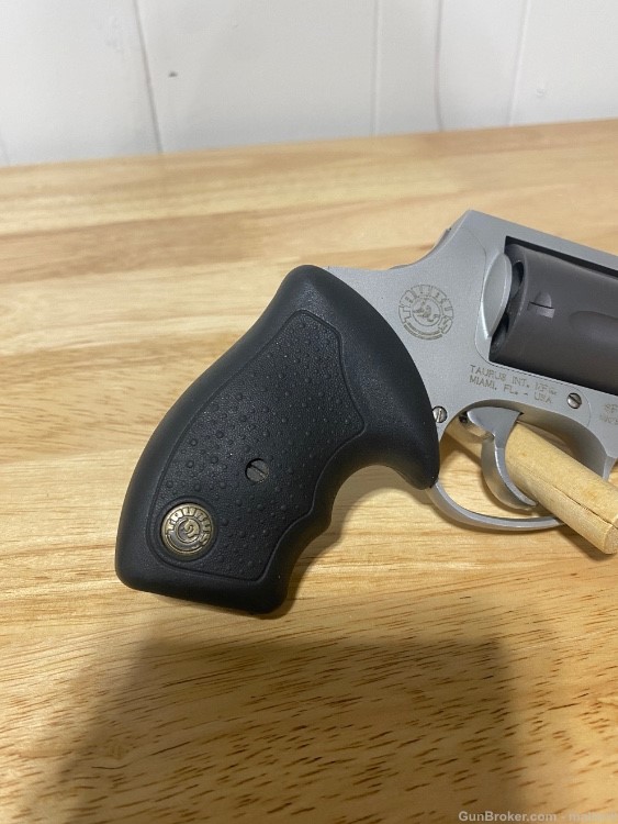Taurus 85 Ultra Lite Titanium 38 special Revolver 2”-img-1