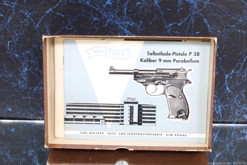 WALTHER P38 9MM W/BOX, MANUAL, TWO MAGS, EXTRA GRIPS, 1975, NEAR MINT!-img-72
