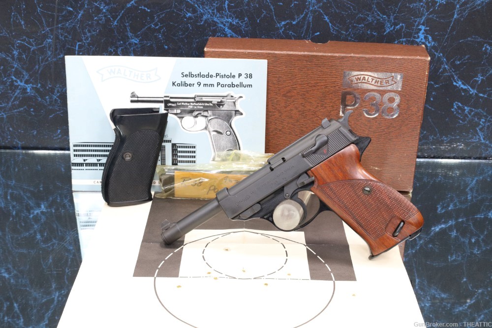 WALTHER P38 9MM W/BOX, MANUAL, TWO MAGS, EXTRA GRIPS, 1975, NEAR MINT!-img-74