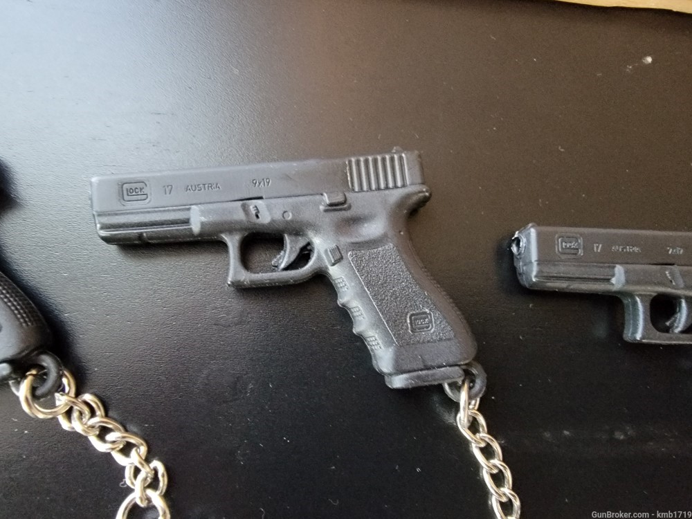Glock Collectibles Rare Vintage Keychains, pins Etc.-img-4