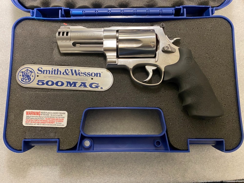 Smith and Wesson 500 Revolver with Case-img-0