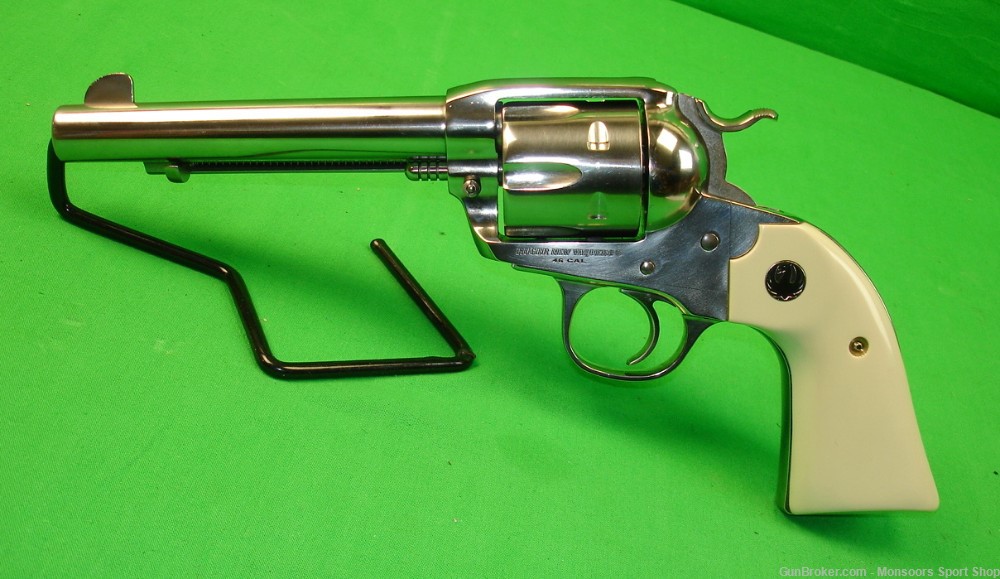 Ruger New Vaquero - .45 Colt / 5.5" Bbl - 95%-img-2