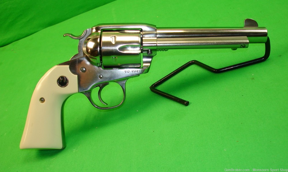 Ruger New Vaquero - .45 Colt / 5.5" Bbl - 95%-img-0