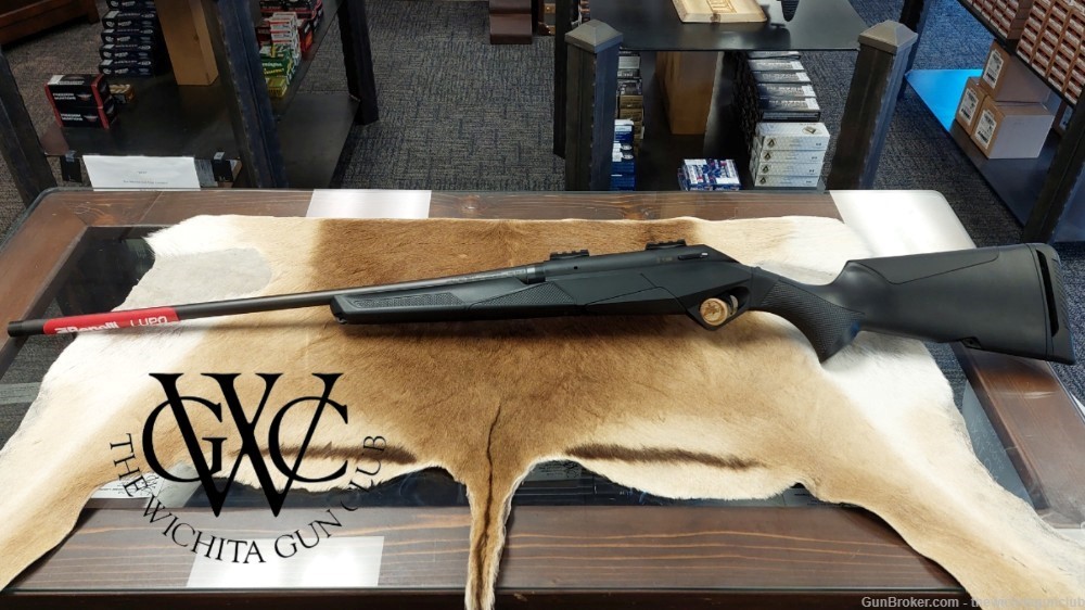 LNIB Benelli Lupo 300 Winchester Magnum -img-0
