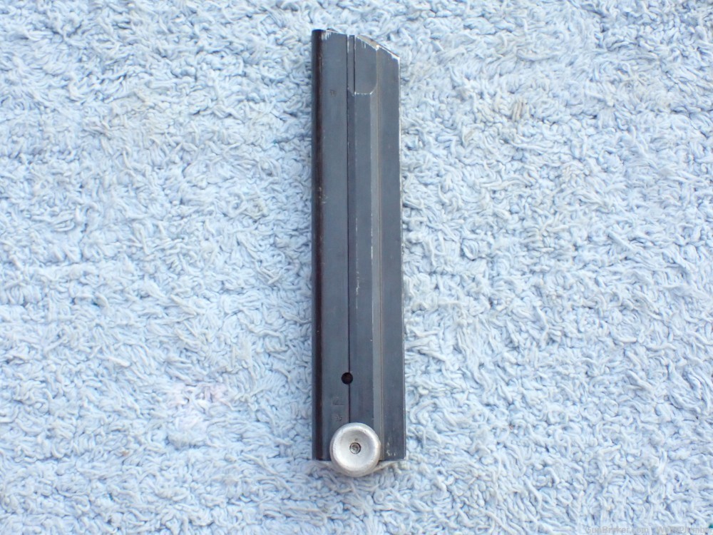 GERMAN WWII LUGER P-08 122 STRAIGHT WING EAGLE 37 9MM MAGAZINE #450-img-1