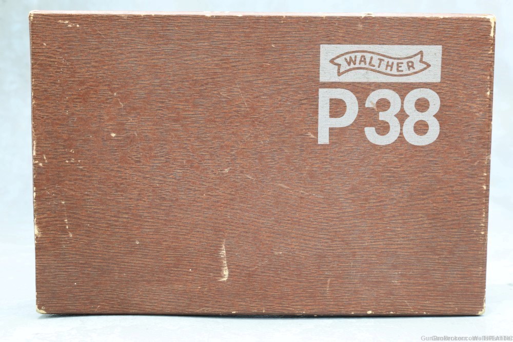 WALTHER P38 K 4TH PRE SERIES SERIAL NUMBER RANGE FACTORY ORIGINAL BOX-img-0