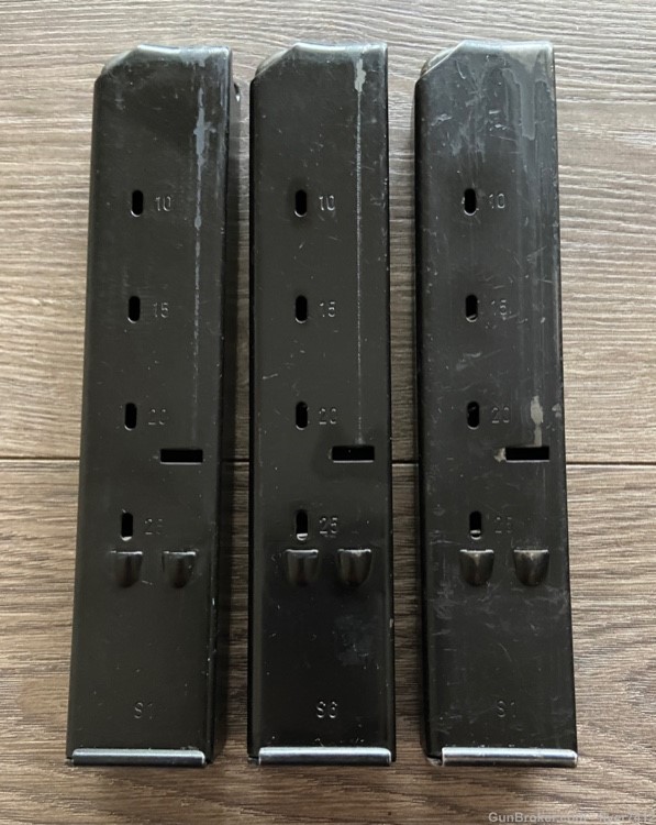 Original UZI / Action Arms 9mm Magazines and Pouches -img-12