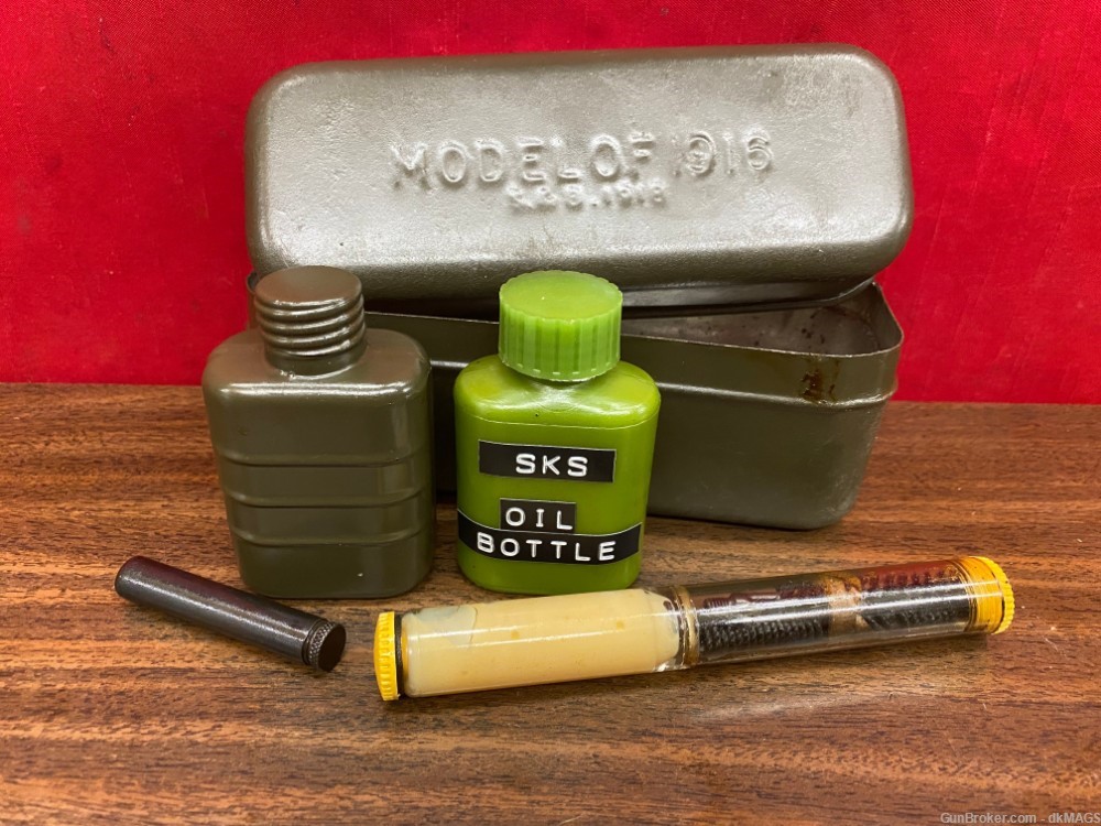 Model of 1916 Bacon Can with Cleaning Kit Oil Bottles Brushes Grease tube-img-0