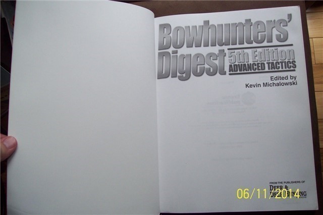 BOW HUNTER'S DIGEST 5TH EDITION 2002 SOFTCOVER-img-1