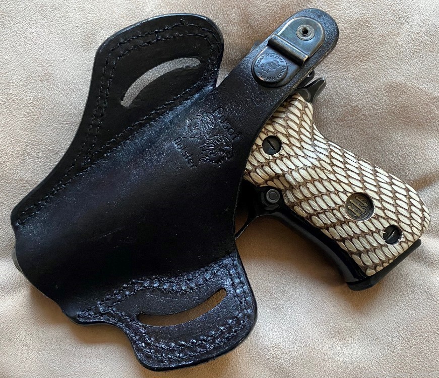 Genuine Cobra Skin Holster and Grips Set for Beretta 84 and 81-img-1