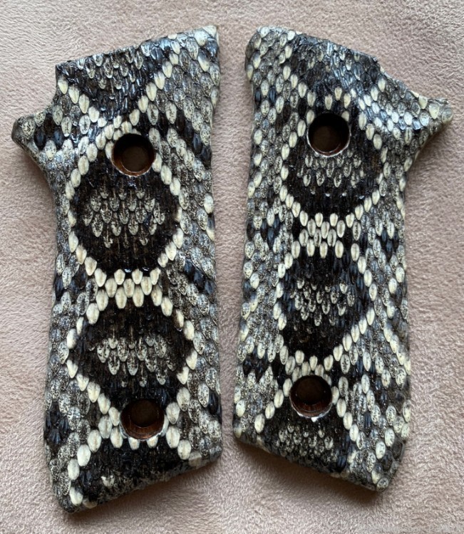 Eastern Diamondback Rattlesnake skin grips for Taurus PT 92 99 GRIPS ONLY-img-2