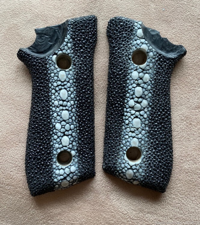 Genuine Row Stingray skin grips for Taurus PT 92 99 GRIPS ONLY-img-2