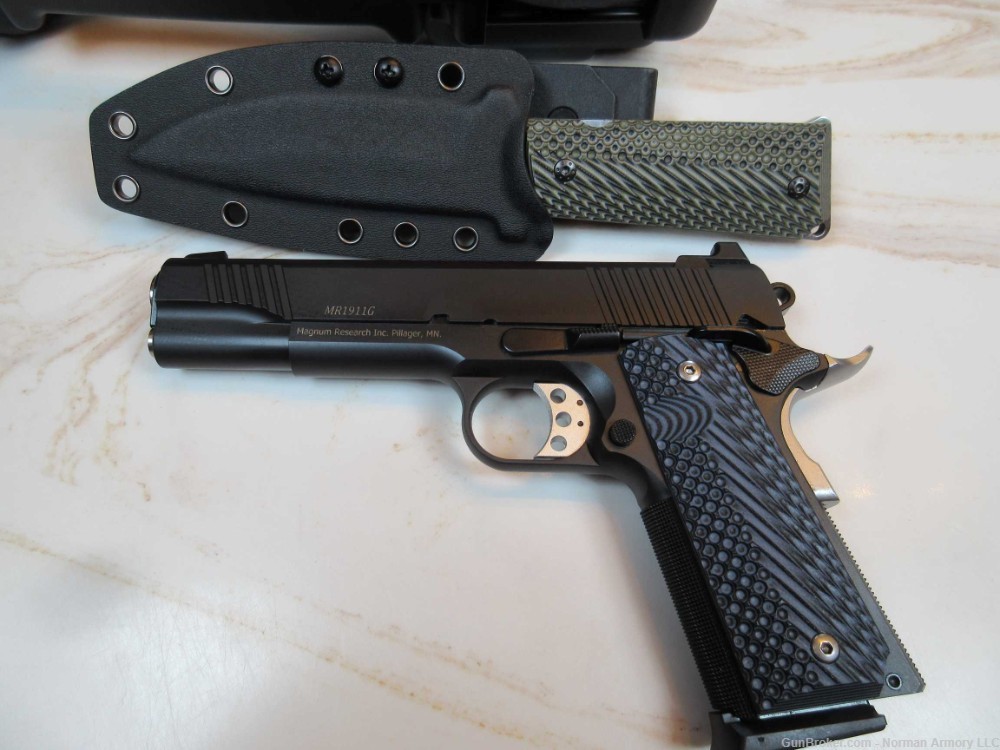 Magnum Research Desert Eagle 1911 .45acp 5" 2-8rd mags Knife included-img-2