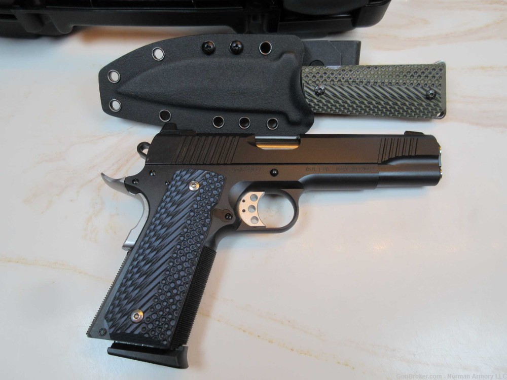 Magnum Research Desert Eagle 1911 .45acp 5" 2-8rd mags Knife included-img-1