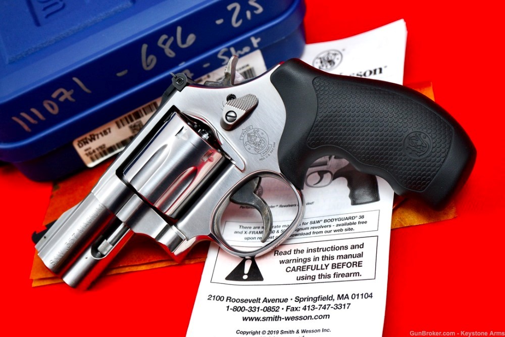 Awesome Smith & Wesson 686 2.5" .357 Magnum 7-Shot Original Case-img-0