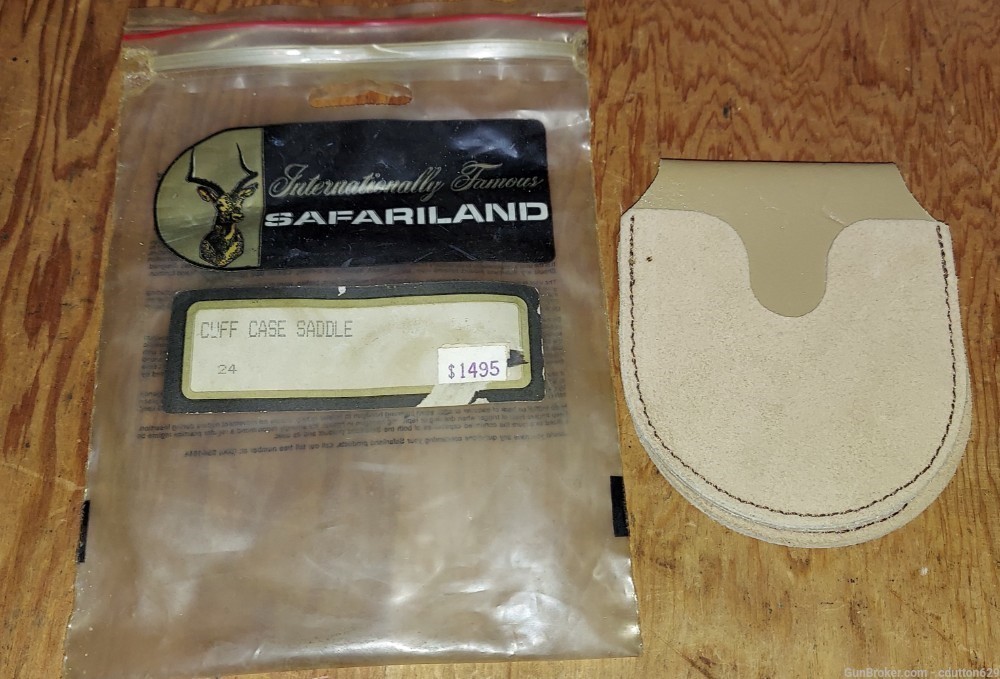 Safariland handcuff case for 2 pr handcuffs saddle style buff leather 24-img-0