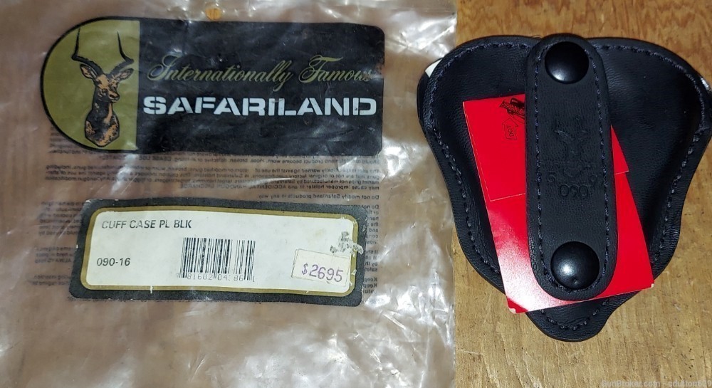 Safariland handcuff case black leather open top 090-16-img-1