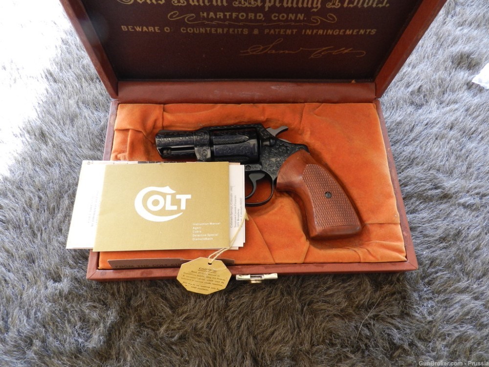 Colt Detective Special 2" B Factory D Engraved New in Presentatiopn Case-img-13