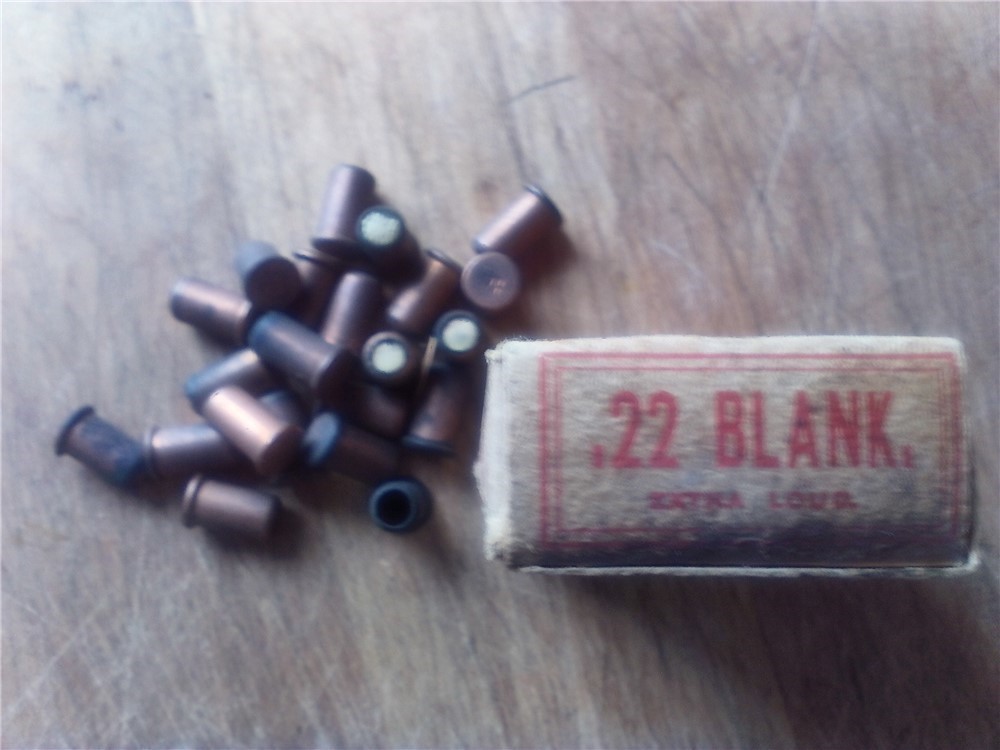 Vintage Winchester 22 Blank cartridges-22 rds-img-2