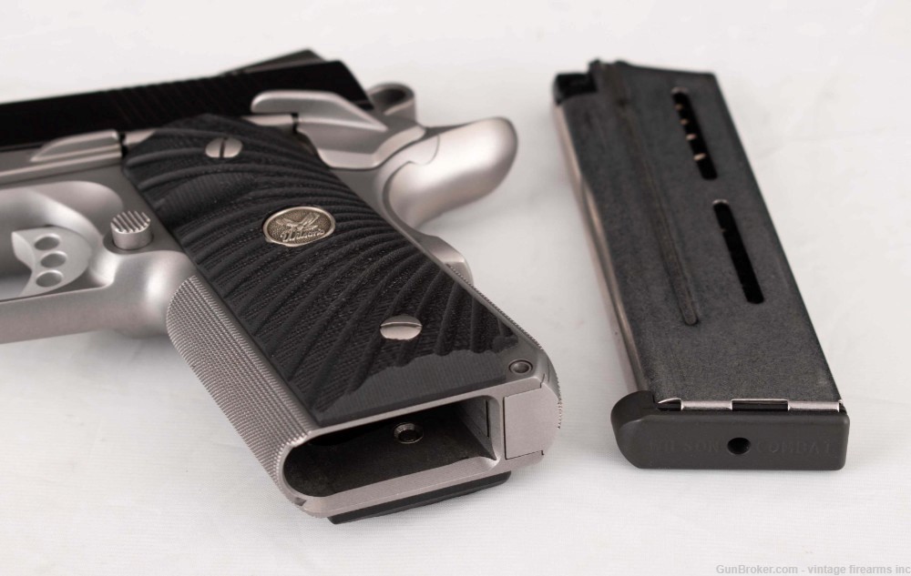 Wilson Combat Stealth 9mm -TWO TONE, ROUND BUTT, USED-img-15