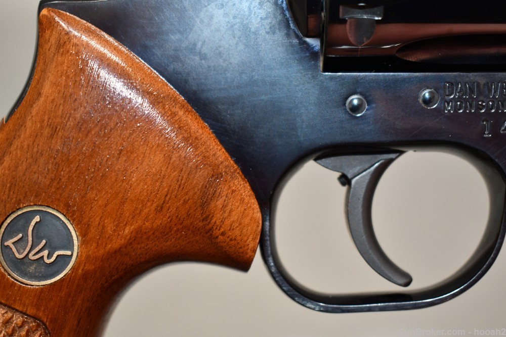Uncommon Dan Wesson 22V Double Action Revolver 4" VR 22 LR Blued-img-4