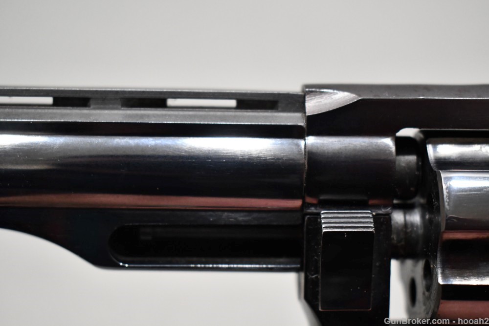 Uncommon Dan Wesson 22V Double Action Revolver 4" VR 22 LR Blued-img-14