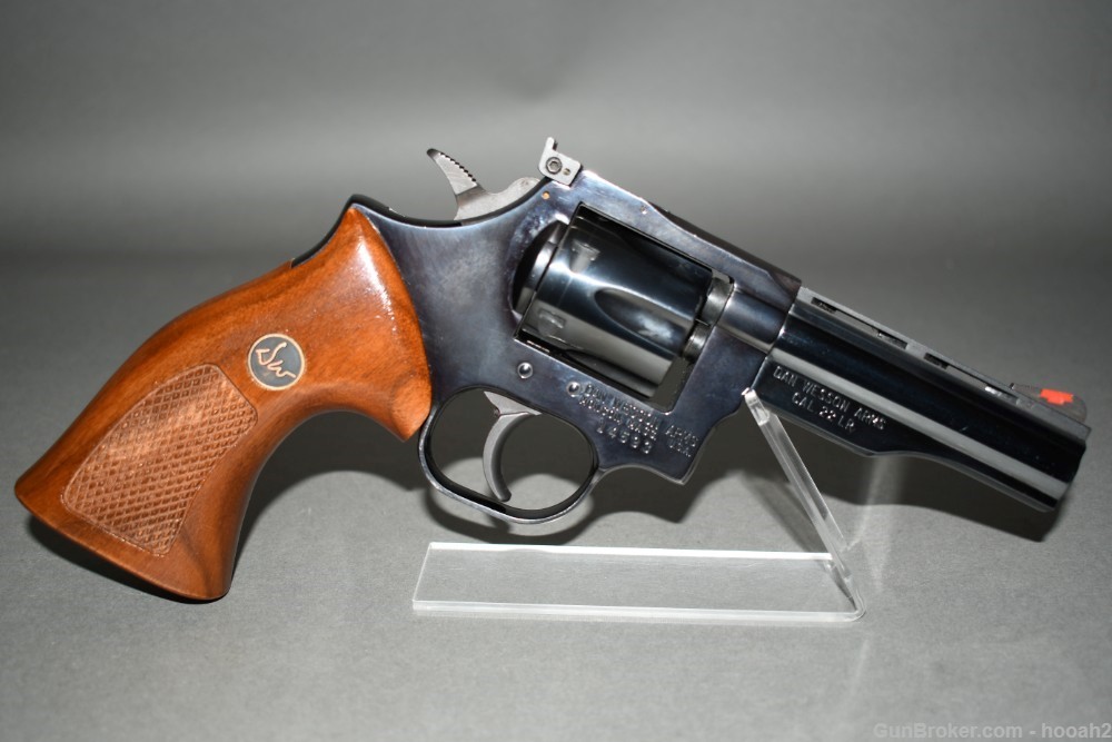 Uncommon Dan Wesson 22V Double Action Revolver 4" VR 22 LR Blued-img-0