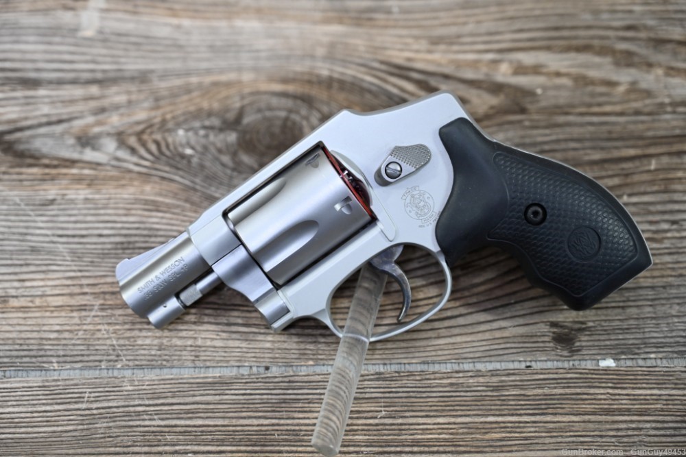 Smith and Wesson Model 642-1 38 Special revolver-img-5