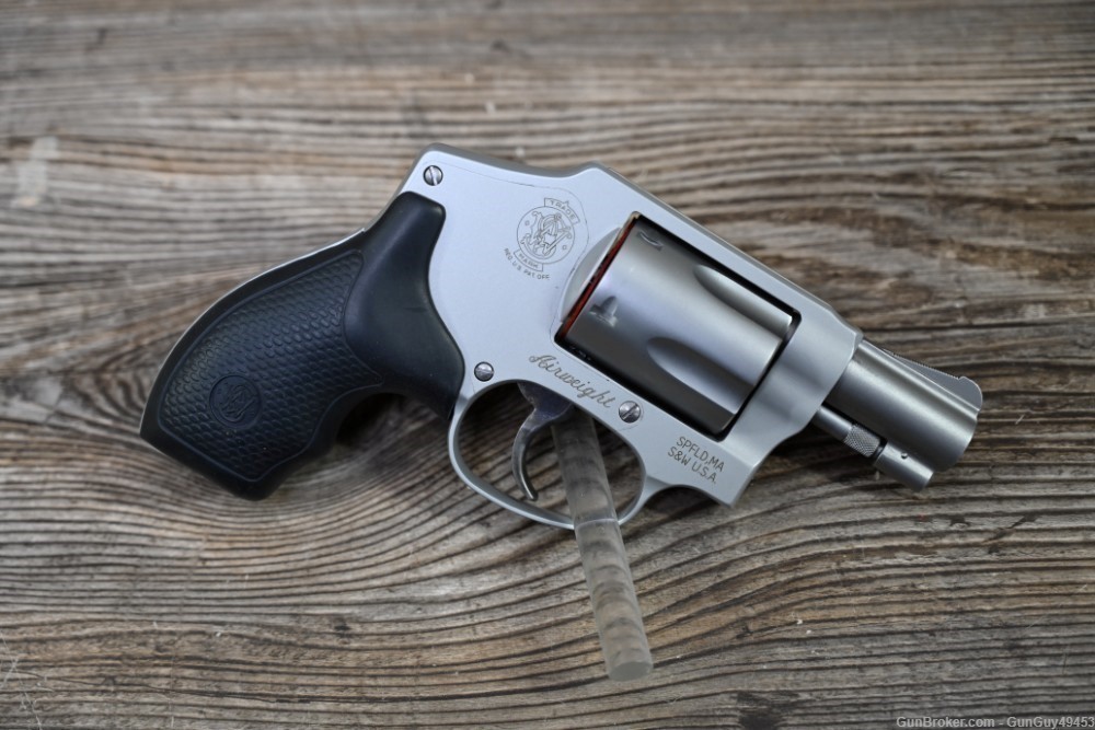 Smith and Wesson Model 642-1 38 Special revolver-img-15