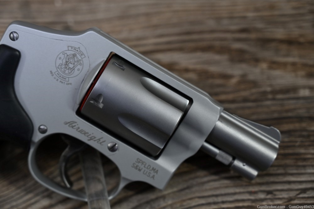 Smith and Wesson Model 642-1 38 Special revolver-img-21