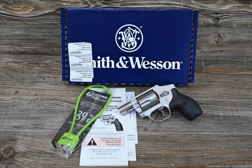 Smith and Wesson Model 642-1 38 Special revolver-img-0
