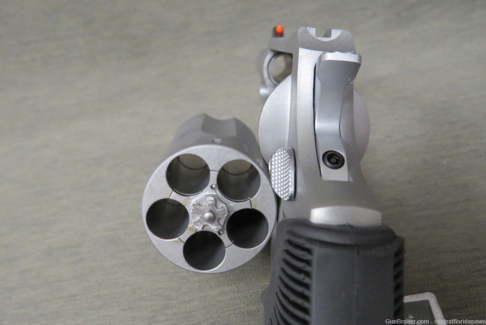 Taurus Judge Public Defender .45 / 410 Stainless Revolver 2-441039TC -img-5