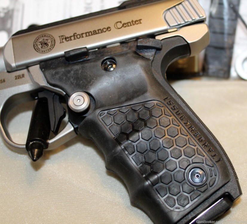 SMITH & WESSON SW 22  VICTORY PERFORMANCE CENTER -img-4