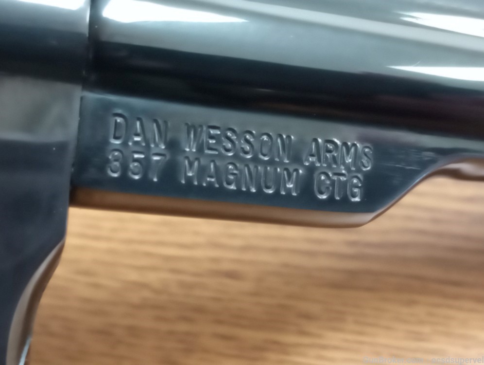 Dan Wesson Arms Model 15-2  357 Magnum Revolver 6" barrel 1970s-img-28