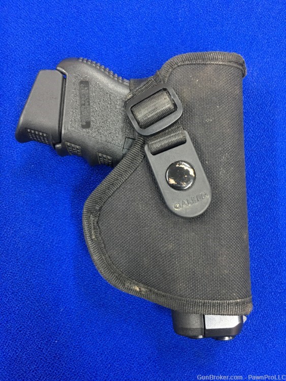 Glock 27 gen-3, comes w/ holster, chambered in .40 S&W-img-3