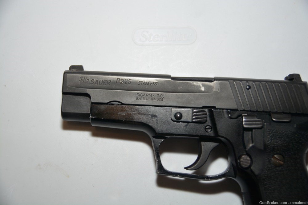 Sig Sauer P226 SA/DA .40 S&W-img-5
