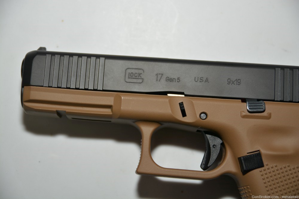 Glock 17 G17 Gen 5 9 mm 2 tone FDE-img-7