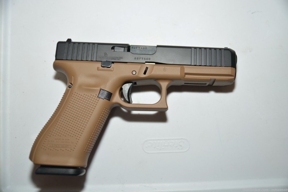 Glock 17 G17 Gen 5 9 mm 2 tone FDE-img-2