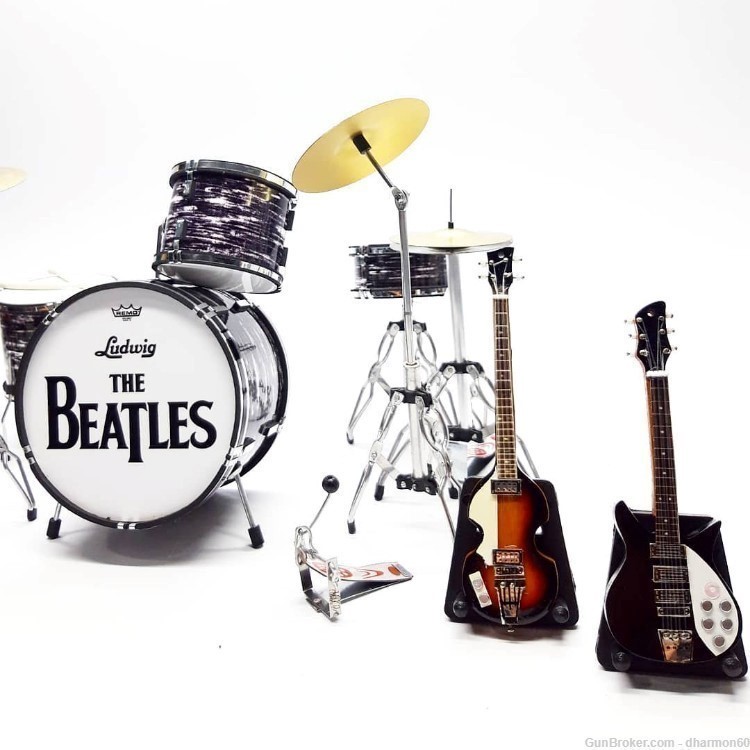 Miniature Beatles Instrument Set Accurate Reproduction of Guitars & Ludwig -img-4