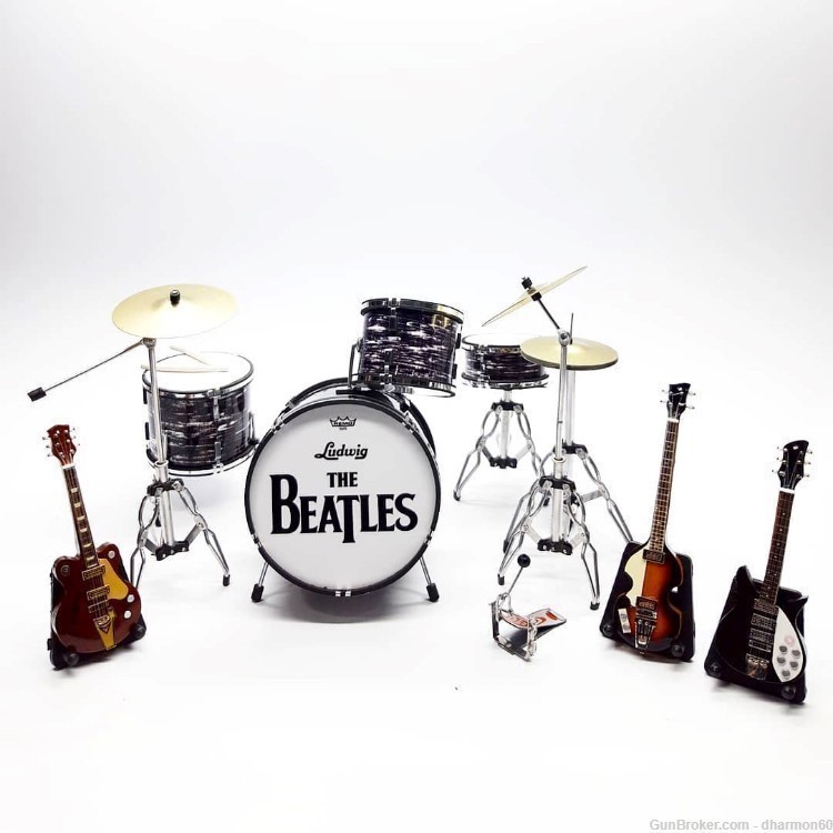 Miniature Beatles Instrument Set Accurate Reproduction of Guitars & Ludwig -img-1