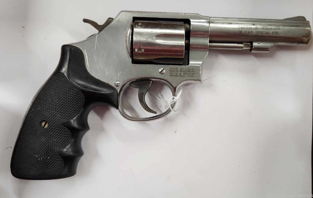 Pre Owned Smith & Wesson Model 64-7 / .38 Special Revolver S&W -img-3