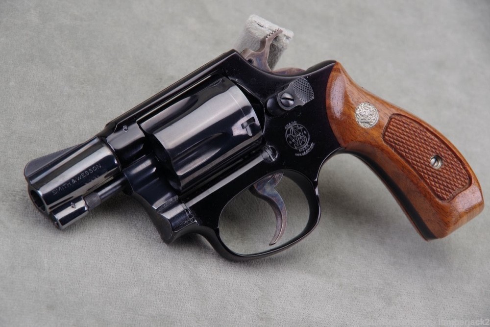 1983 Smith & Wesson 37 Airweight 38 Special 2'' Blue w Orig Box Papers 99%+-img-6
