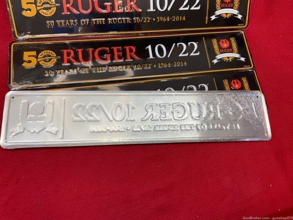 COLLECTOR RUGER 10/22 ANNIVERSARY TIN SIGN 2014 MAN CAVE NEW OLD STOCK-img-3
