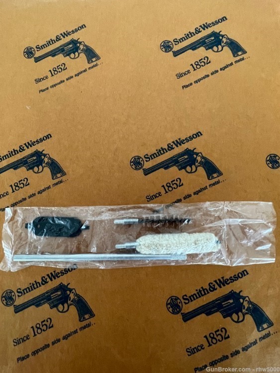SMITH AND WESSON  4006 * 40 Cal * Factory New  Cleaning Kit * Sight Tool-img-3