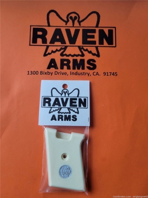 Raven / Phoenix Arms MP25, P25 Smooth Grips w/medallions (Lg Safety)-img-0
