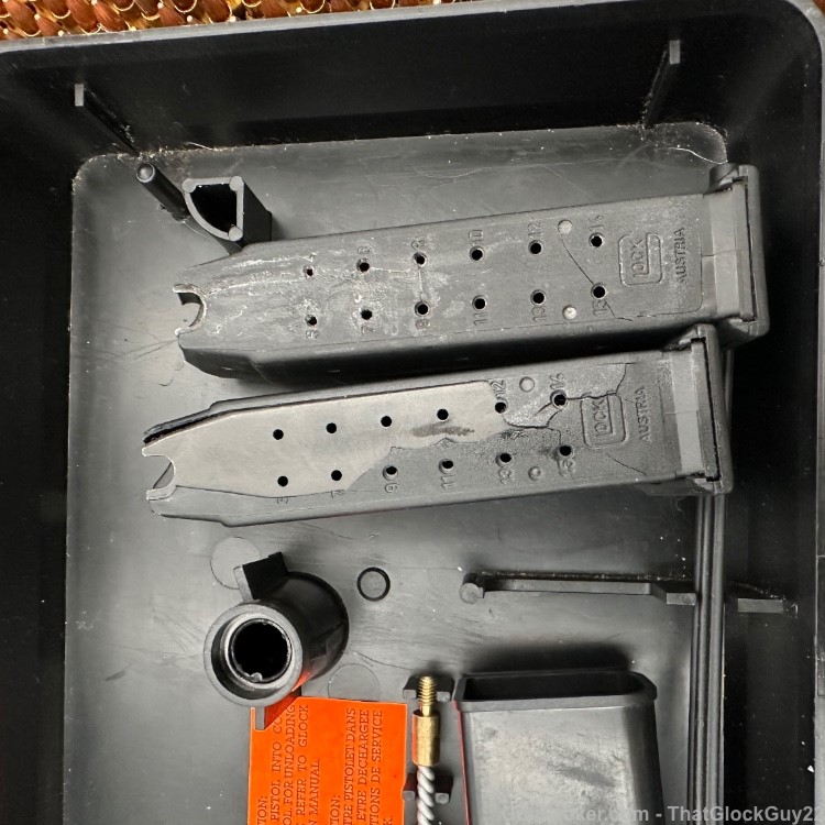 First Generation Glock 19 Gen 1 Tupperware Manual 1 of 40-img-22