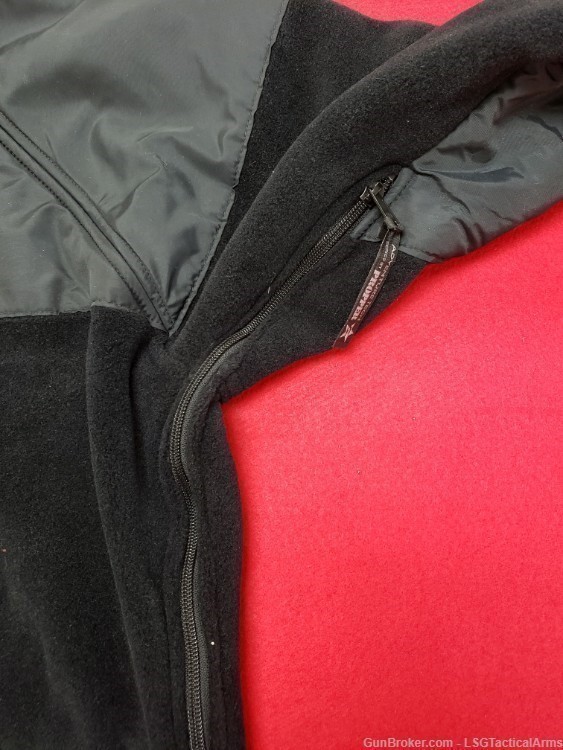 Polartec Classic 300 Cold Weather Fleece Jacket, Medium -  SHIPS FREE!-img-4