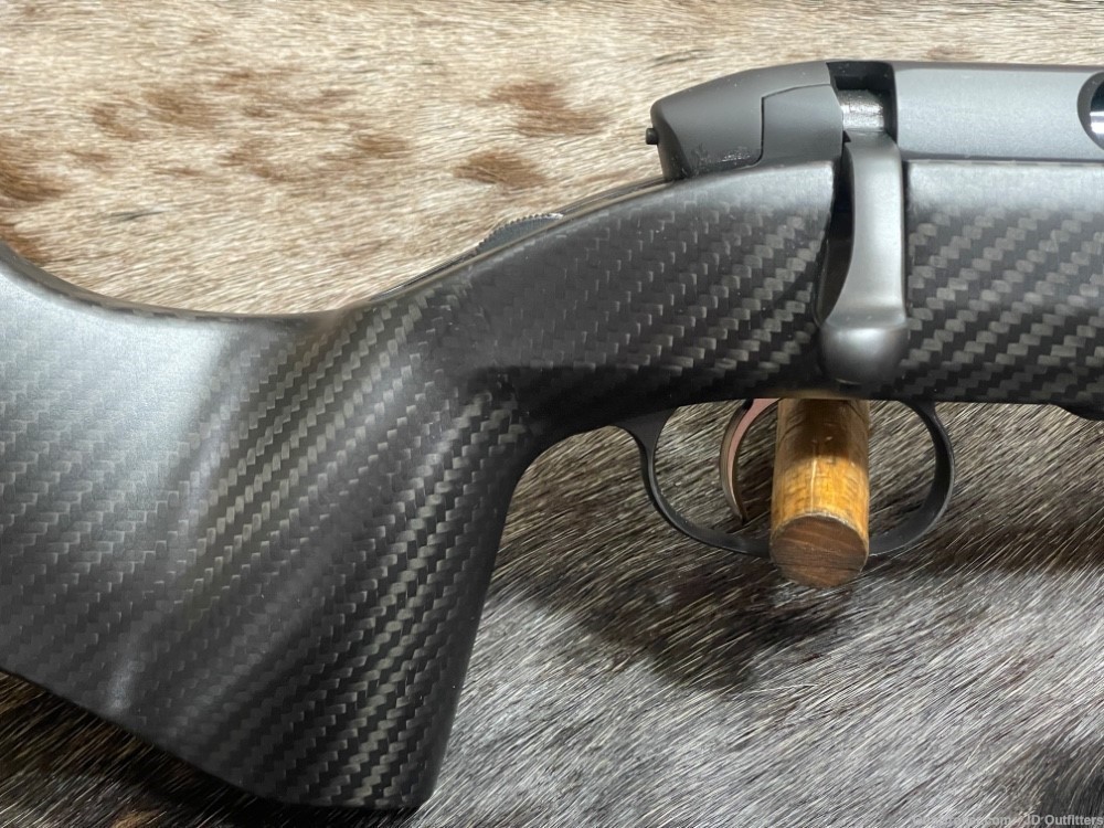FREE SAFARI, NEW STEYR ARMS CARBON CLII 300 WINCHESTER MAGNUM RIFLE CL II-img-3