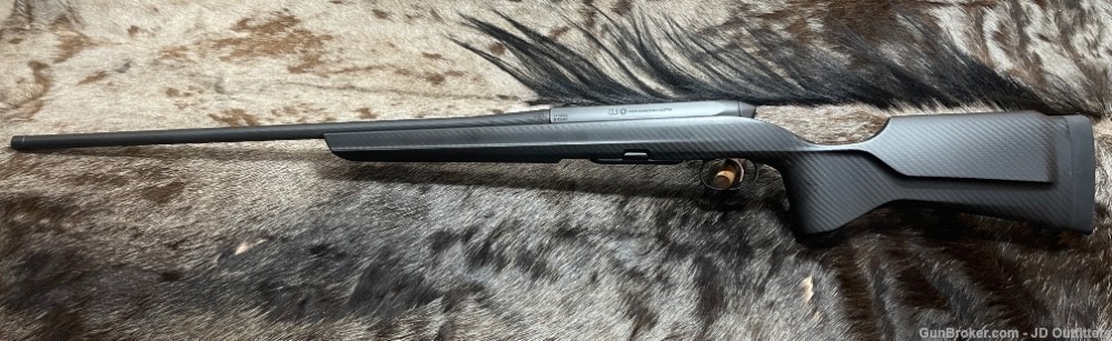 FREE SAFARI, NEW STEYR ARMS CARBON CLII 300 WINCHESTER MAGNUM RIFLE CL II-img-2
